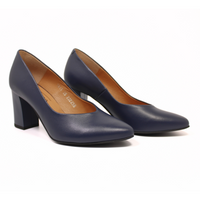 Skórzane czółenka na słupku Clasicco 1911 granatowe r35