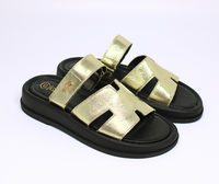 Złote klapki damskie na grubej platformie Gamis 7540 r38