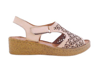 Skórzane sandały damskie na koturnie beżowe Comfortabel 710226-08 r.38