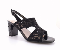 Czarne sandały na szerokim obcasie Loretta Vitale C3818 r.37