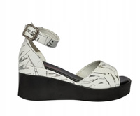 Sandały koturn Artiker 50c1850 biało srebrne r39