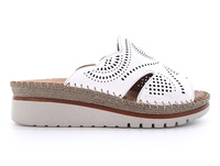 Białe damskie klapki na koturnie z miękkiej skóry Manitu 900119 r.39