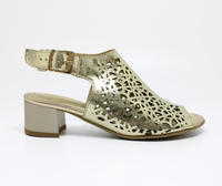 Sandały skórzane ażurowe na obcasie Clasicco 0422 złote r37